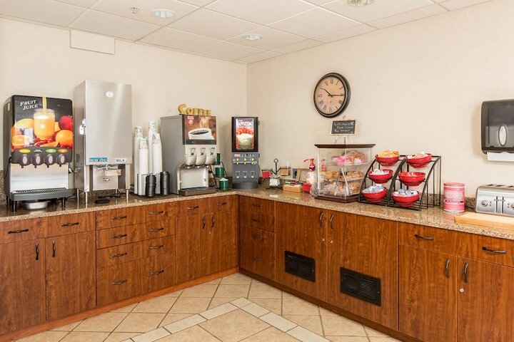 Breakfast/Coffee Service 50 of 61