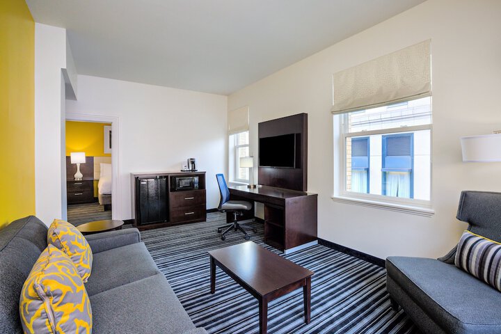 Room 10 of 23