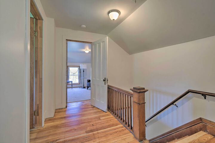 Walk to Beach! Sodus Point Escape w / Private Yard