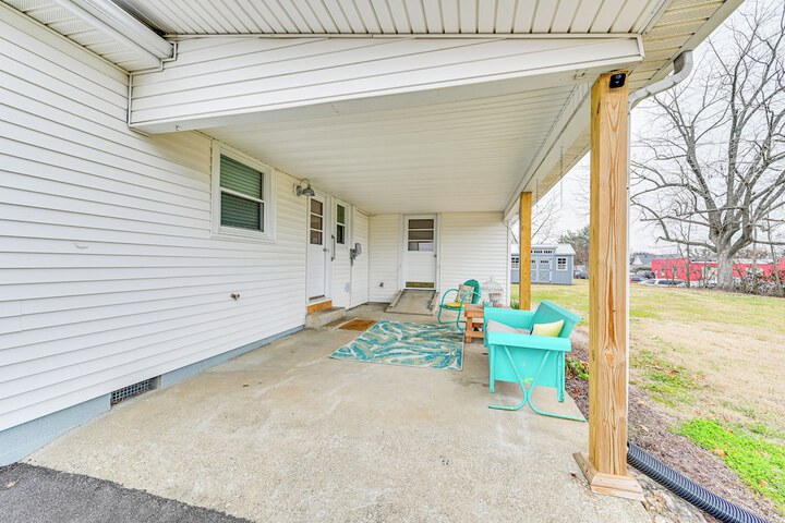 Charming Cave City Vacation Rental w / Fire Pit!