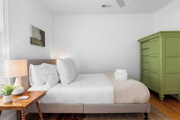 1 Block to Beach Newly Renovated 6bdr w / Rooftop Views Sand Dune by Avantstay