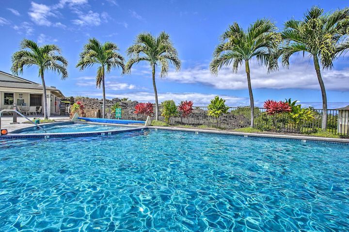 Kona Townhome w / Lanai & Resort Amenities!