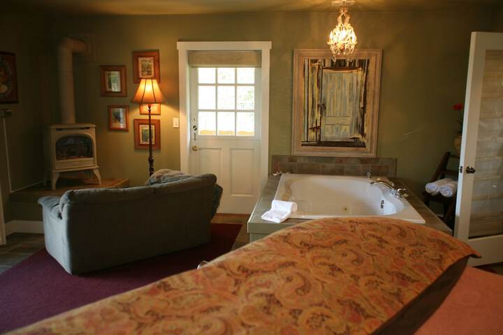 Room 32 of 60