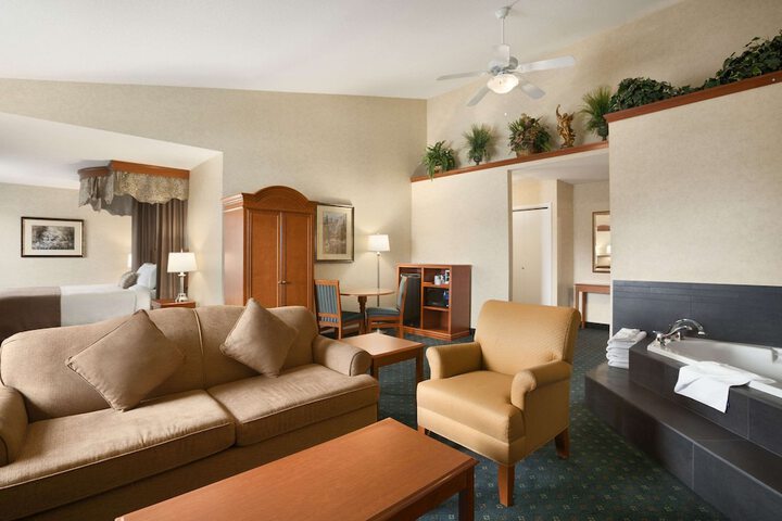 Room 15 of 35