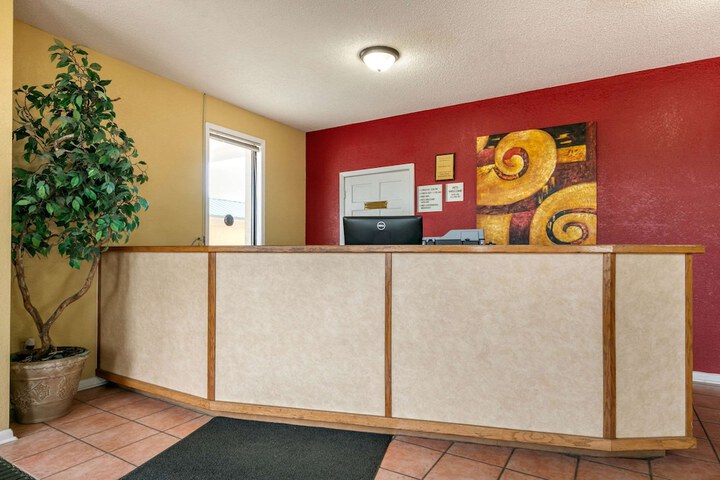 Hotel Interior 4 of 27
