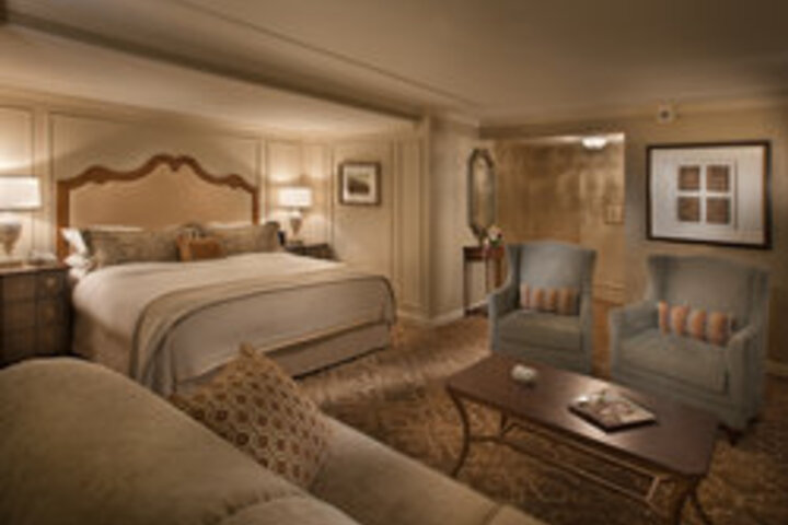 Room 17 of 28