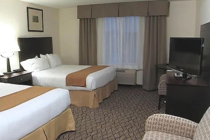 Room 32 of 56