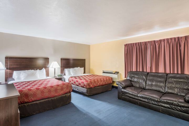 Room 11 of 34