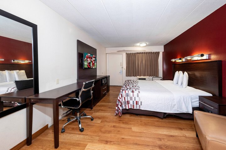 Room 18 of 25