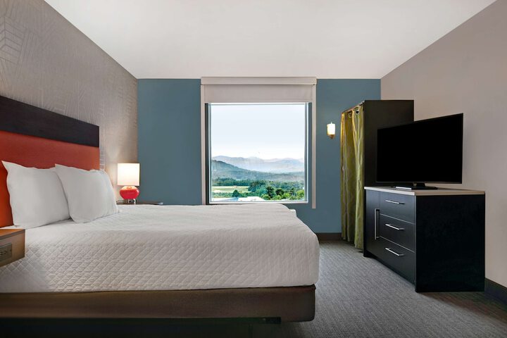 Home2 Suites Asheville Airport