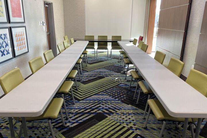 Holiday Inn Express & Suites Fort Worth North - Northlake by IHG