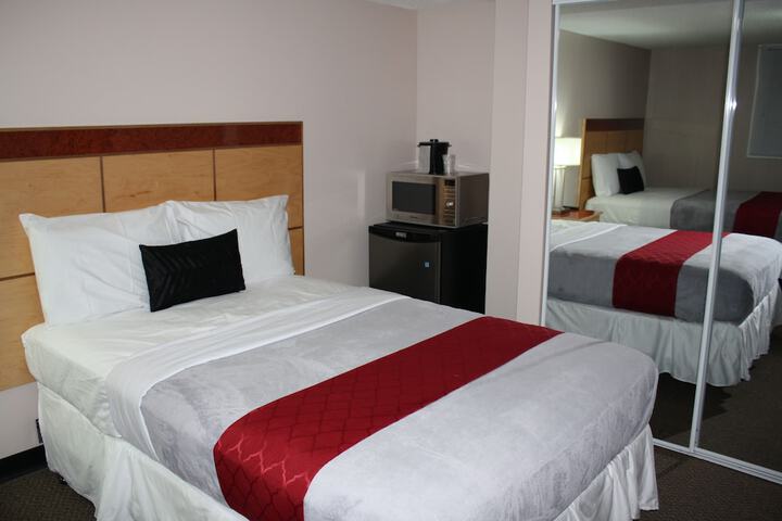 Room 8 of 10