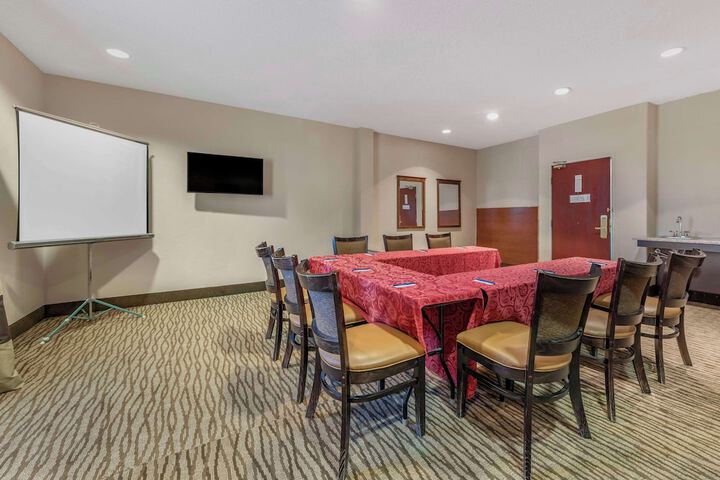 Comfort Suites Castle Rock - Denver South