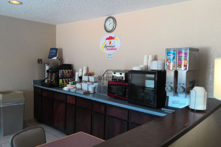 Breakfast/Coffee Service 13 of 13