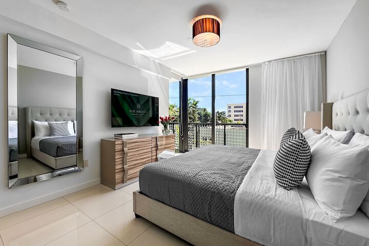Bay Breeze Premium Apartments by Eskape Collection