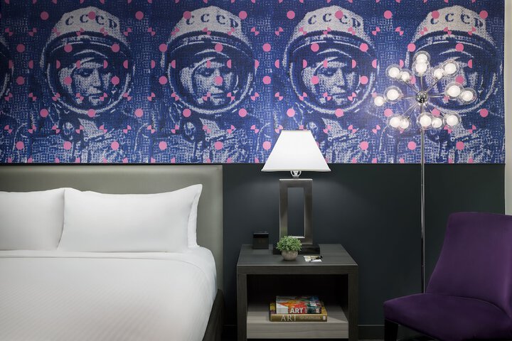 Room 12 of 83