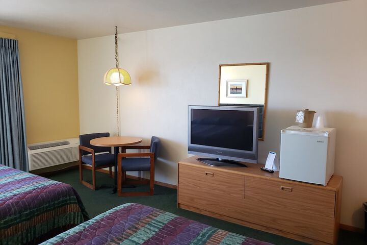 Algoma Beach Motel