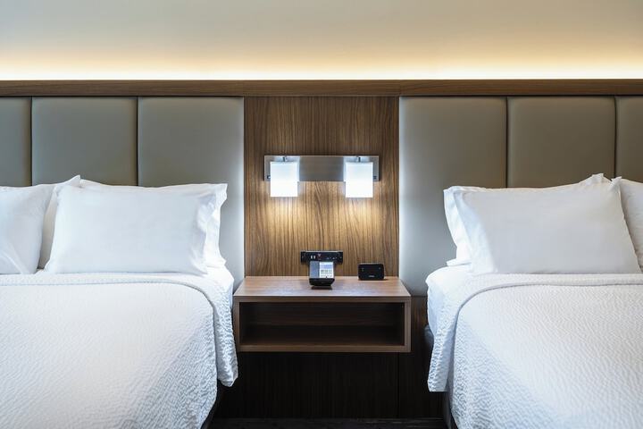 Holiday Inn Express & Suites Greenwood Mall by IHG