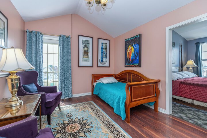 Room 49 of 100