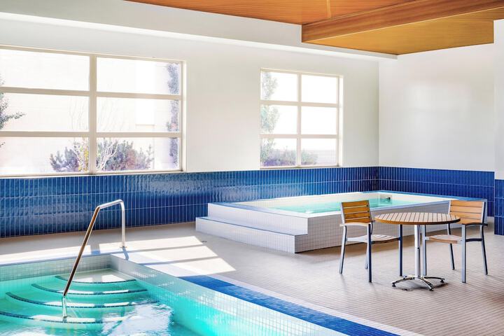 Delta Hotels by Marriott Grande Prairie Airport