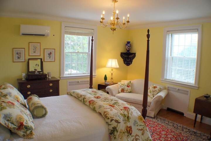 Room 12 of 25