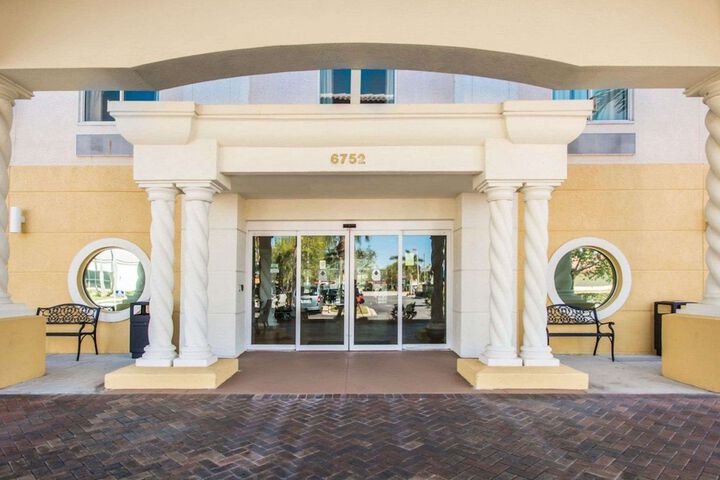 Hotel 2 of 44