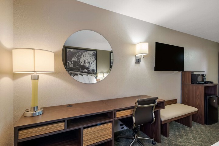 Room 12 of 29