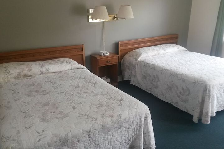Room 33 of 70