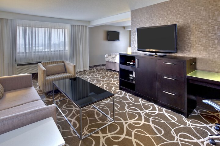Crowne Plaza Kitchener-Waterloo by IHG