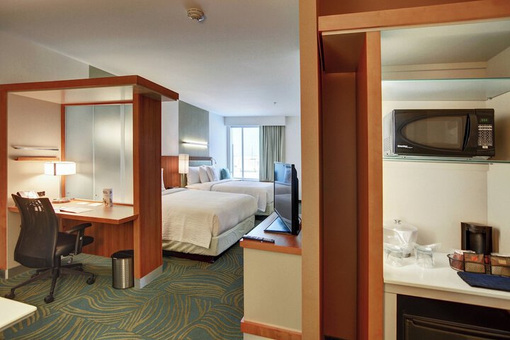 Room 18 of 25