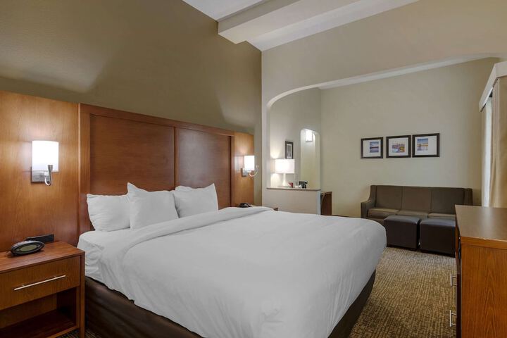 Room 14 of 24