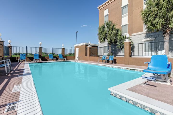 Pool 3 of 30