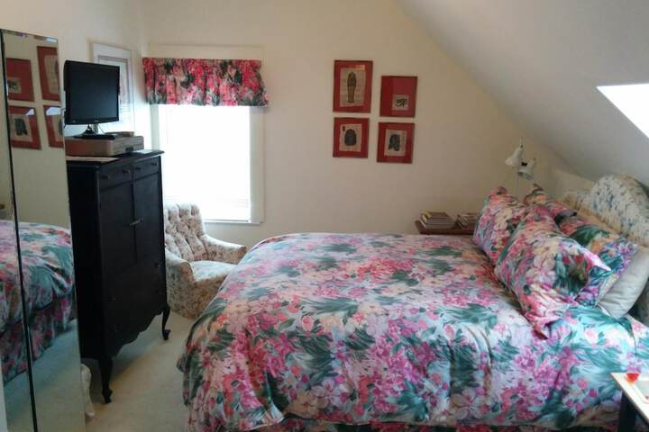 Room 10 of 35