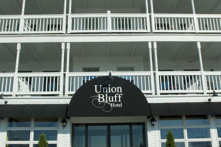 Union Bluff Hotel & Meeting House