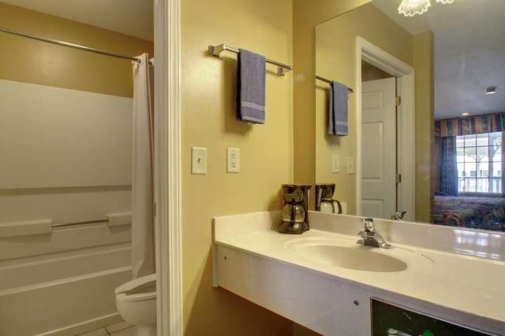 Room 25 of 33
