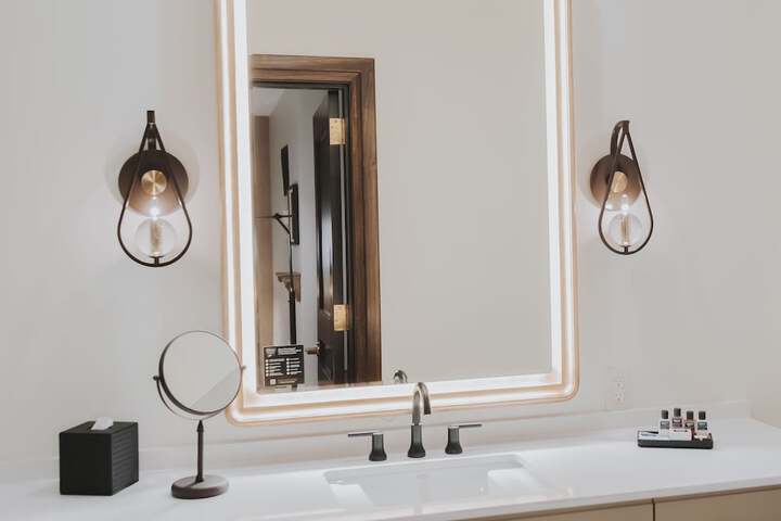 The Peregrine Omaha Downtown Curio Collection by Hilton