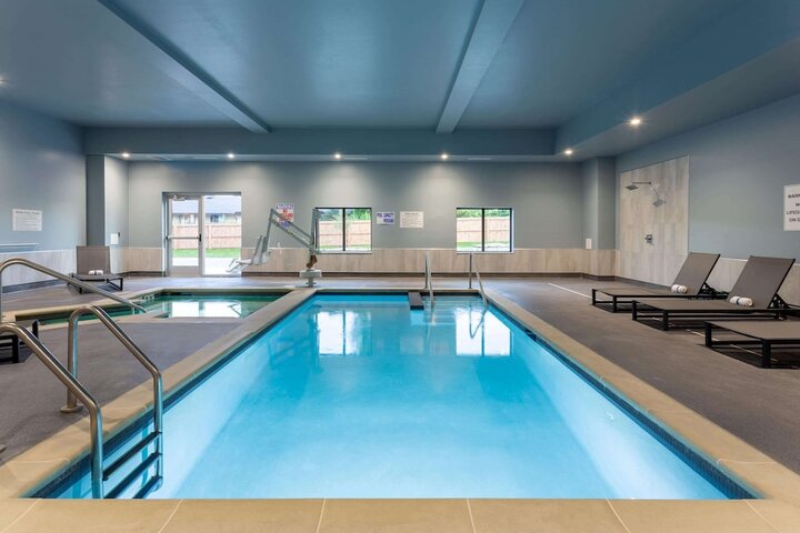 Pool 11 of 51