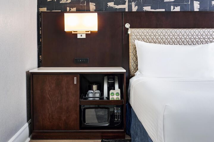 Hotel Alex Johnson Rapid City Curio Collection by Hilton
