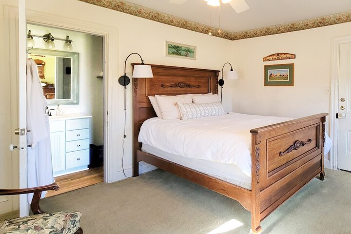 Room 28 of 46