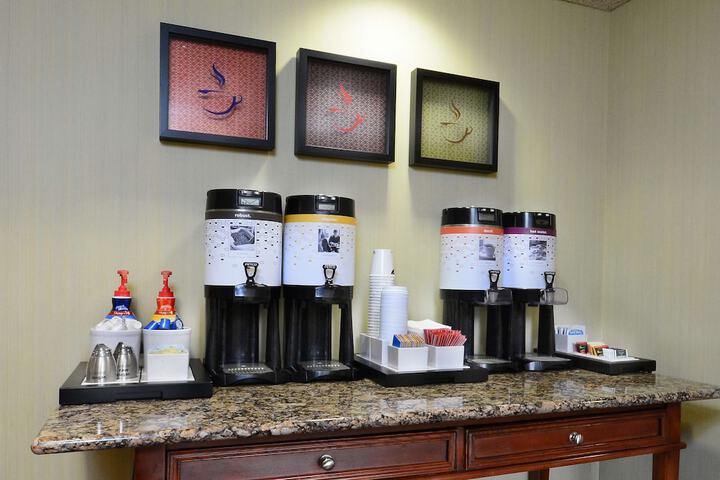 Breakfast/Coffee Service 30 of 33
