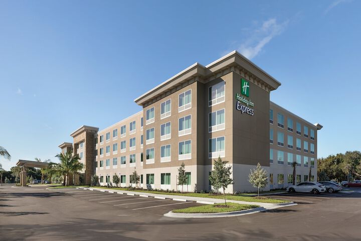 Holiday Inn Express Cape Canaveral by IHG