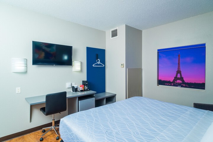 Studio Z an Ascend Collection Hotel