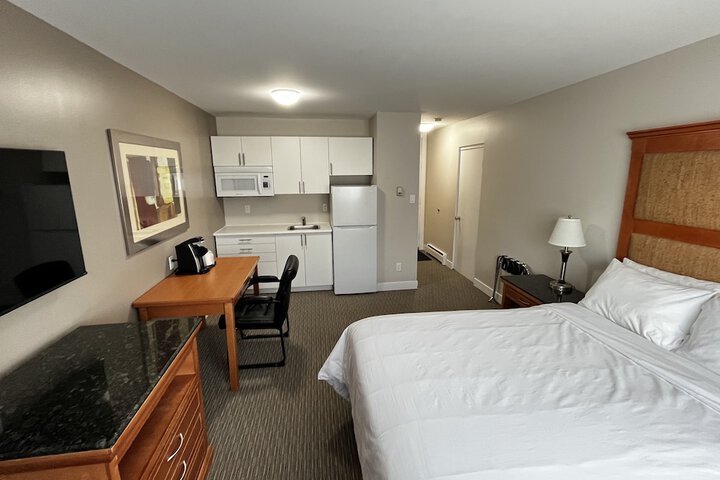 Room 16 of 38