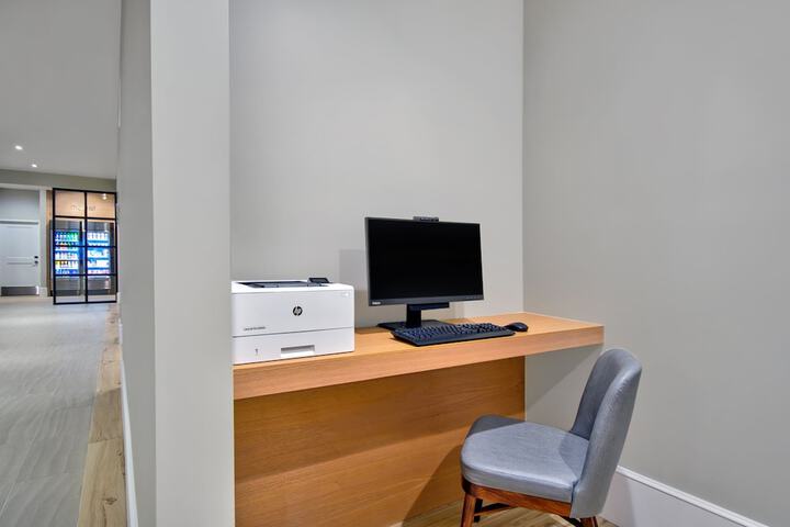 Residence Inn by Marriott Orlando Flamingo Crossing / Western Entrance