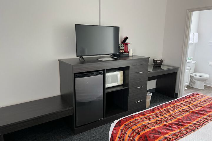 Room 38 of 65