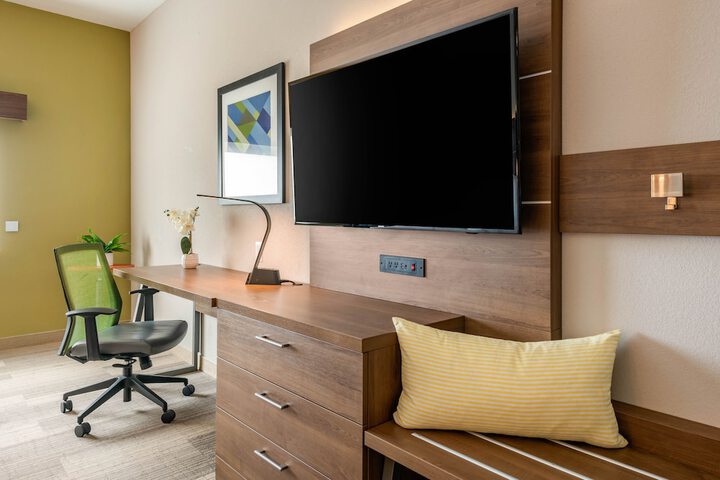 Room 41 of 79