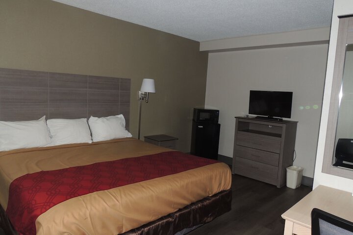 Room 20 of 38