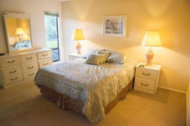 Clubview Country Club Condo