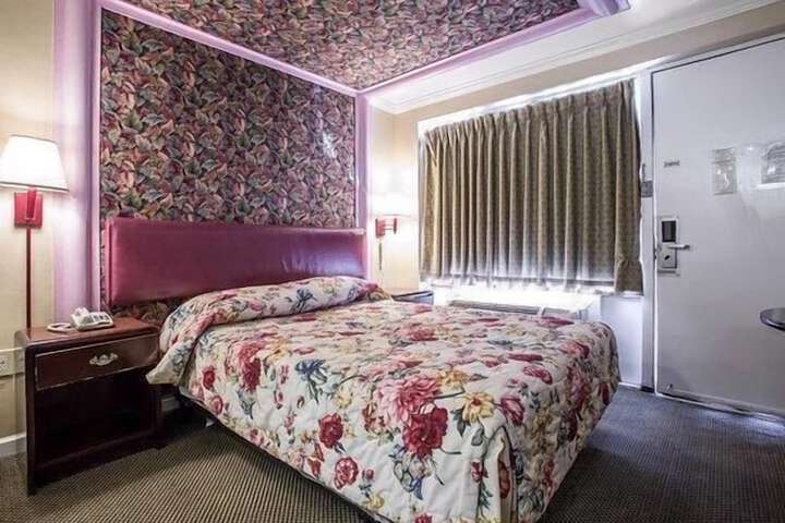 Room 10 of 10