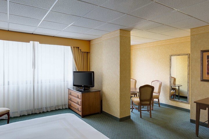 Room 10 of 31